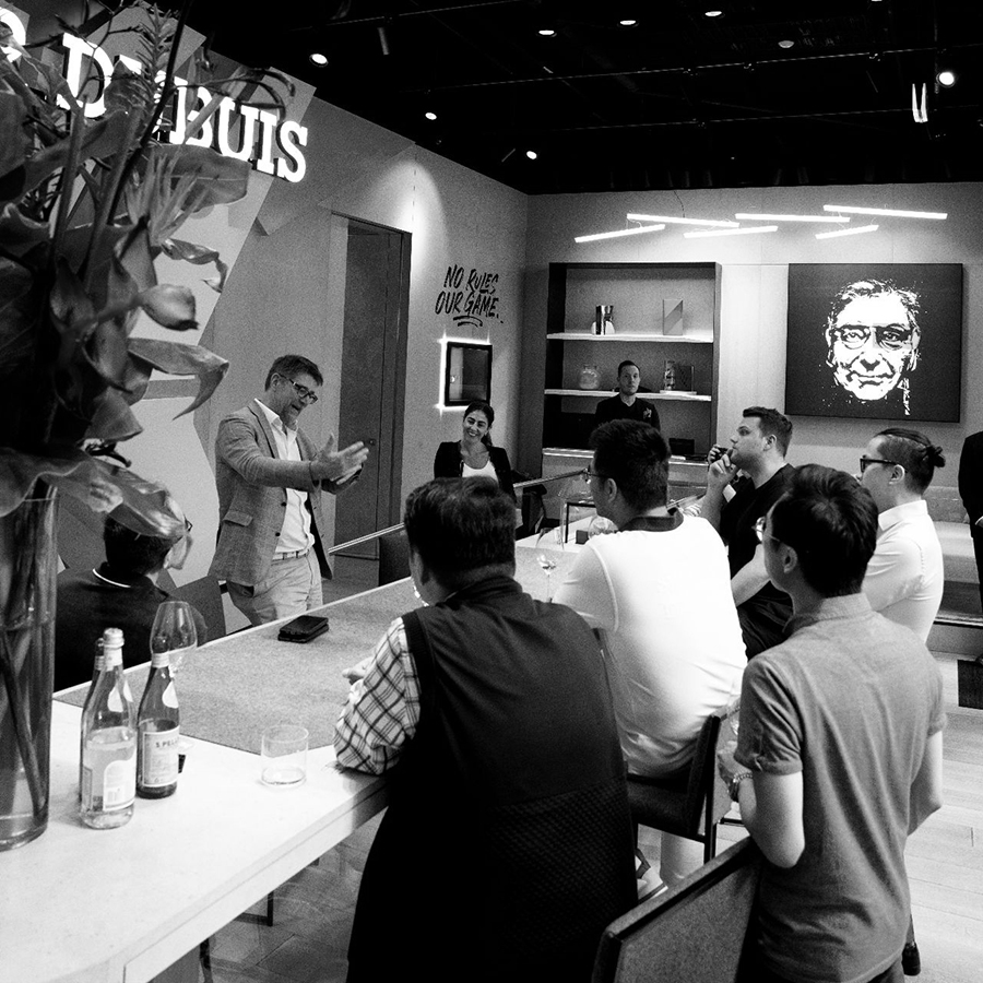 Master Trainer in Luxury Sales Master Trainer in Luxury Sales